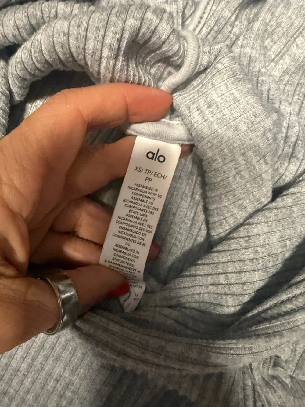 🌷❄️ALO Muse cropped Gray Hooded Ribbed Knit HOODIE